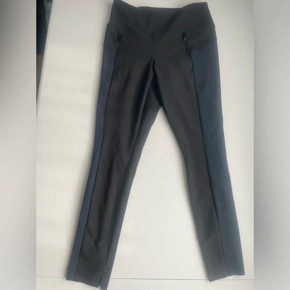 Women’s XS petite Athleta pants - Picture 1 of 6